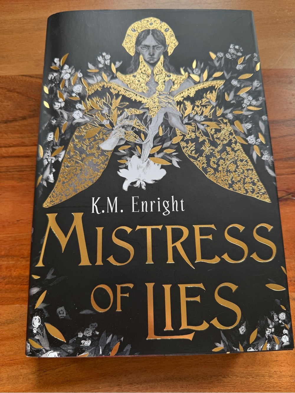 Illumicrate Mistress of Lies
